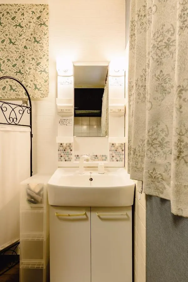 Ferienhaus Villa 駐車場付き!近徒歩2分!難波,道頓堀エリアまで1駅!Usjまで15分!観光好立地の戸建! Ōsaka Japan