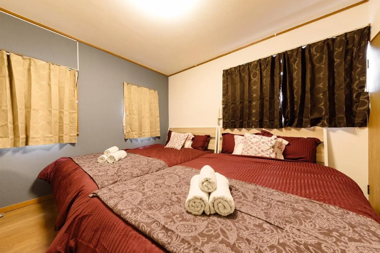 Ferienhaus Villa 駐車場付き!近徒歩2分!難波,道頓堀エリアまで1駅!Usjまで15分!観光好立地の戸建! Ōsaka